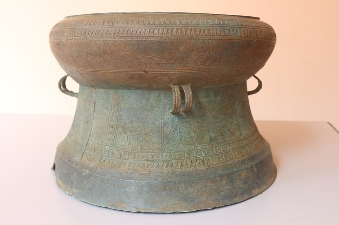 Thân trống đồng Trà Lộc