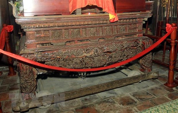 Hương án chùa Keo (Thái Bình)