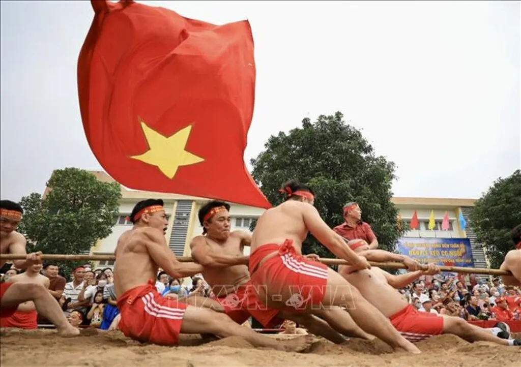 Tưng bừng Lễ hội Đền Trấn Vũ và nghi lễ “Kéo co ngồi”