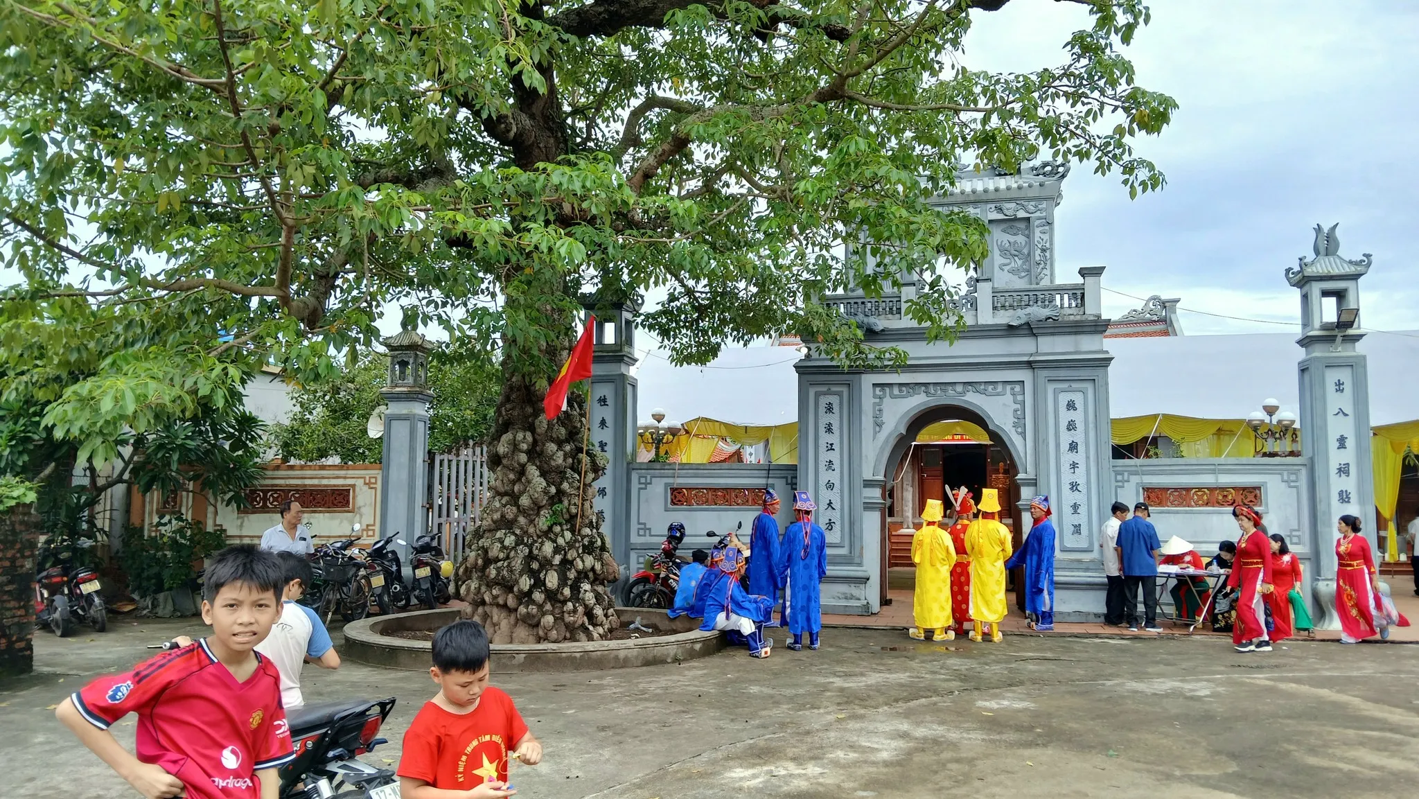 Lễ hội truyền thống Đình Lưu Phương