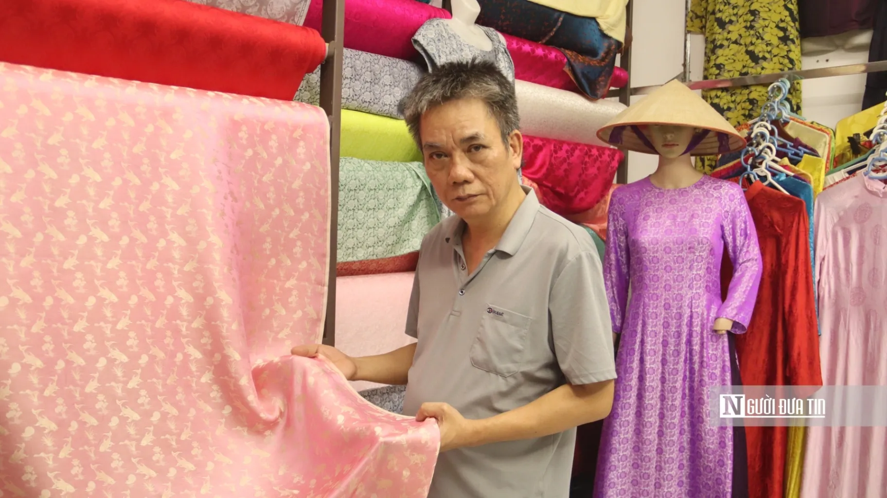 Nghệ nhân Đỗ Văn Hiển - dệt nên vẻ đẹp lụa Vạn Phúc