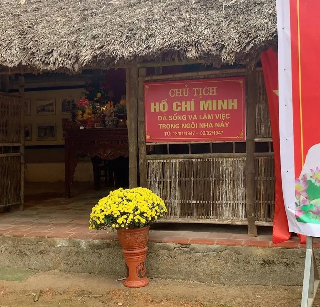 Nhà Lưu niệm Bác Hồ