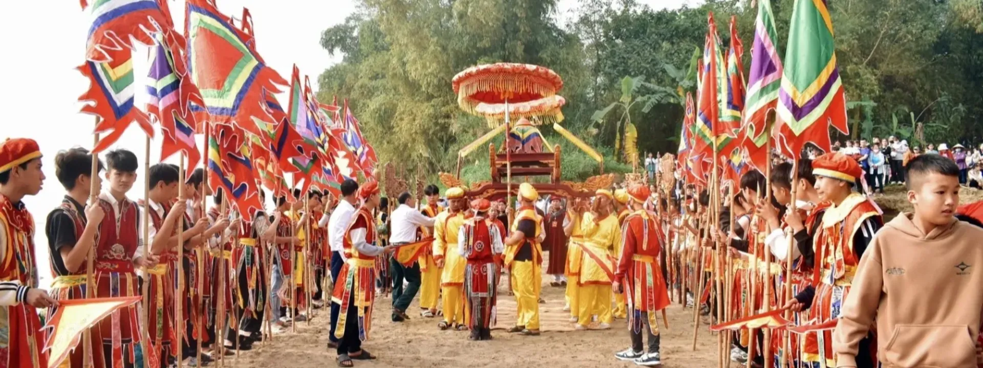 Lễ hội đền Nghè, đình Đông