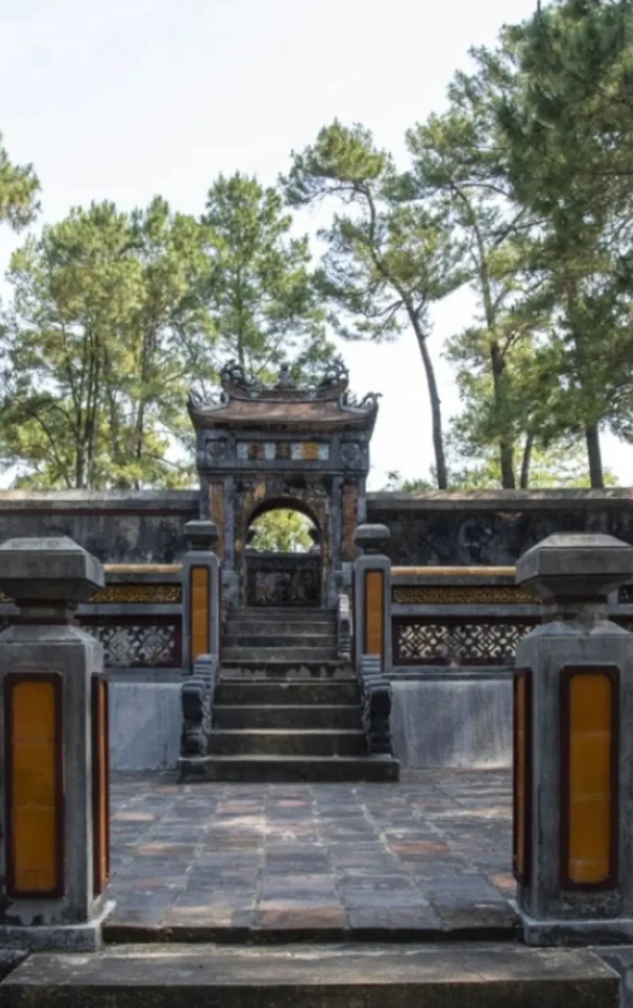 Lăng vua Kiến Phúc