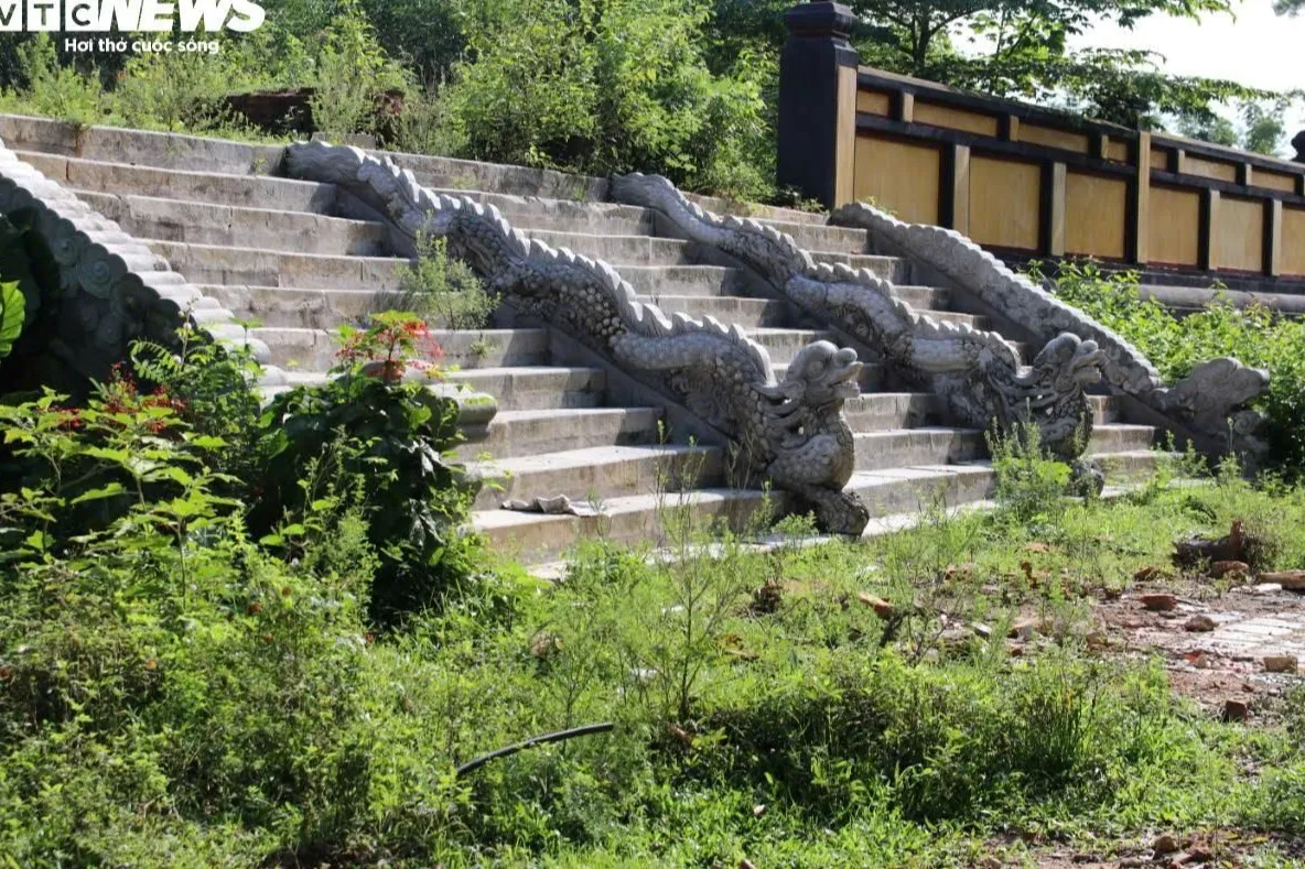 Tổng quan Lăng Thoại Thánh 
