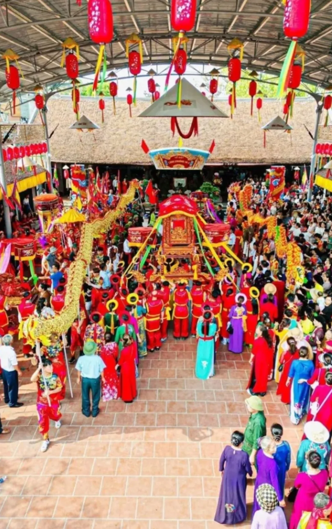 Hội làng Chuông