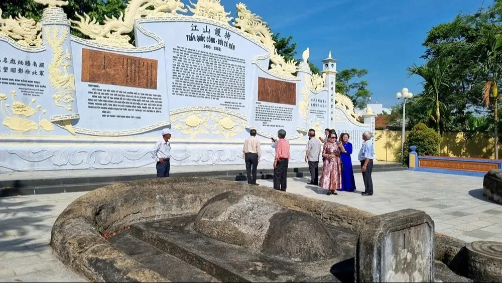 Lăng mộ Bùi Tá Hán