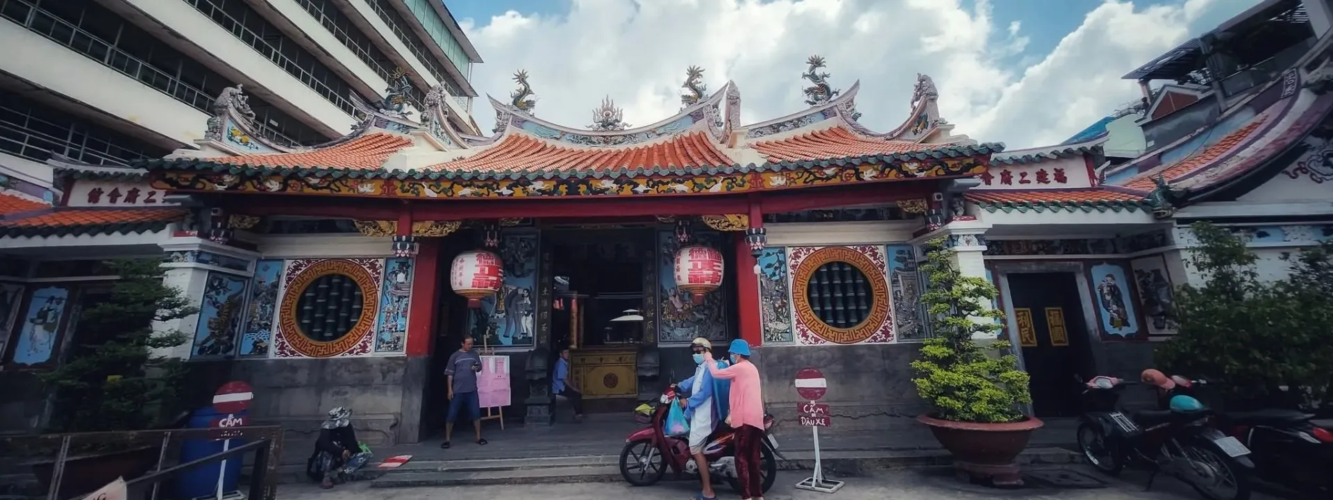 Miếu Nhị Phủ (chùa Ông Bổn)