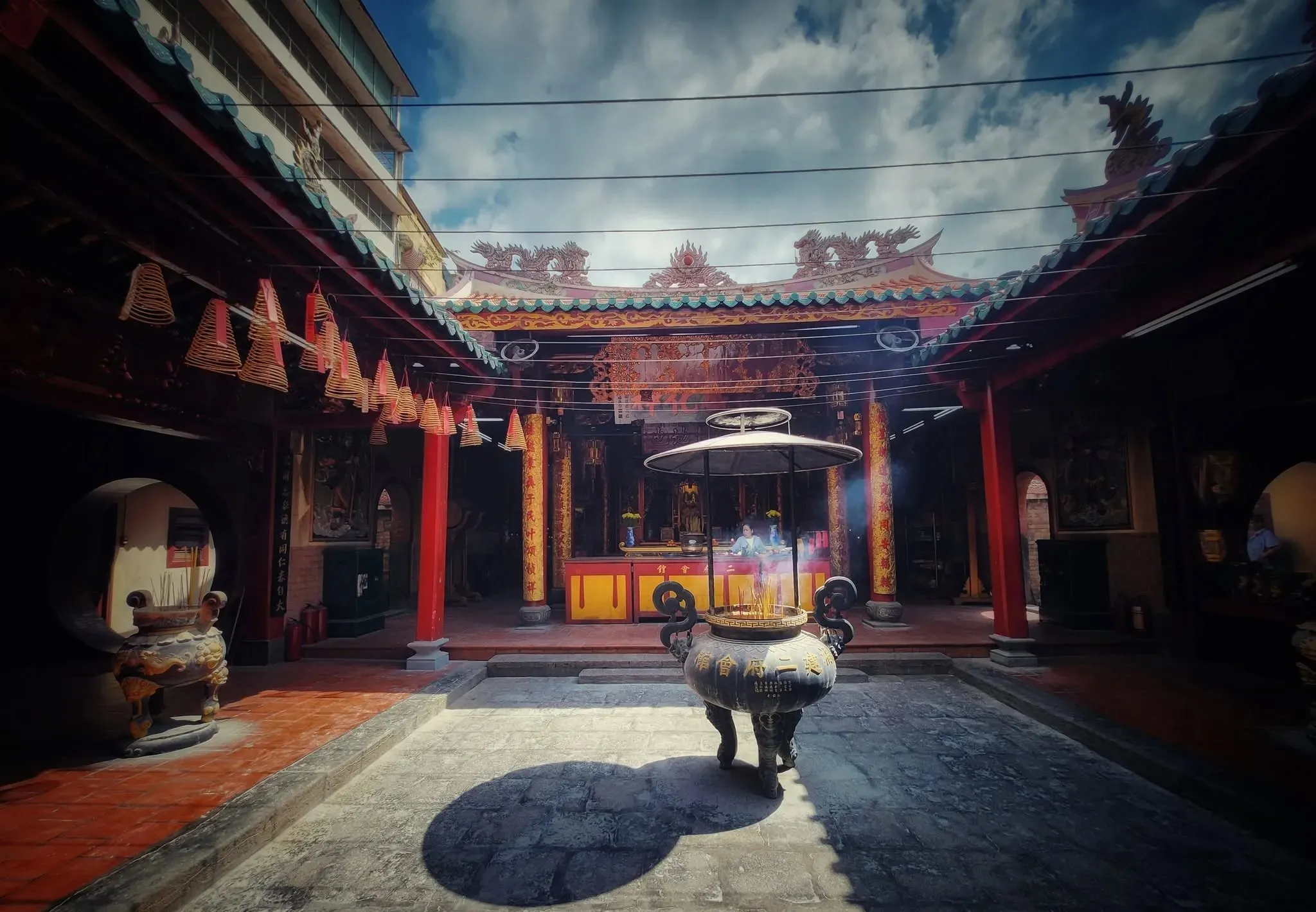 Tổng quan Miếu Nhị Phủ (chùa Ông Bổn)