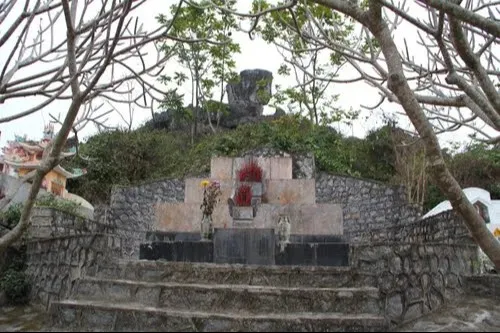 Mộ Chúa Trịnh Sâm