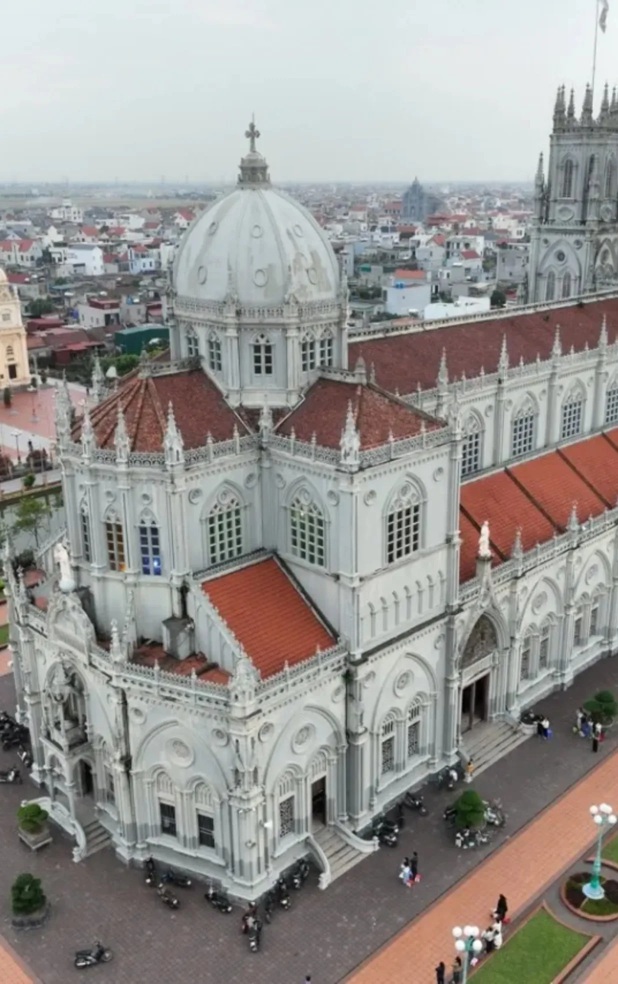 Đền Thánh Kiên Lao