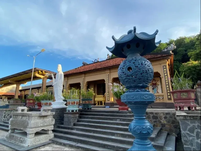 Tổng quan Chùa Phù Dung