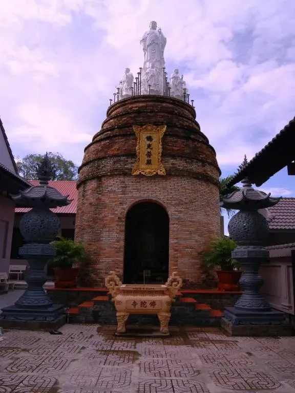 Chùa Lò Gạch