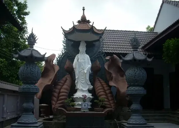 Tổng quan Chùa Lò Gạch