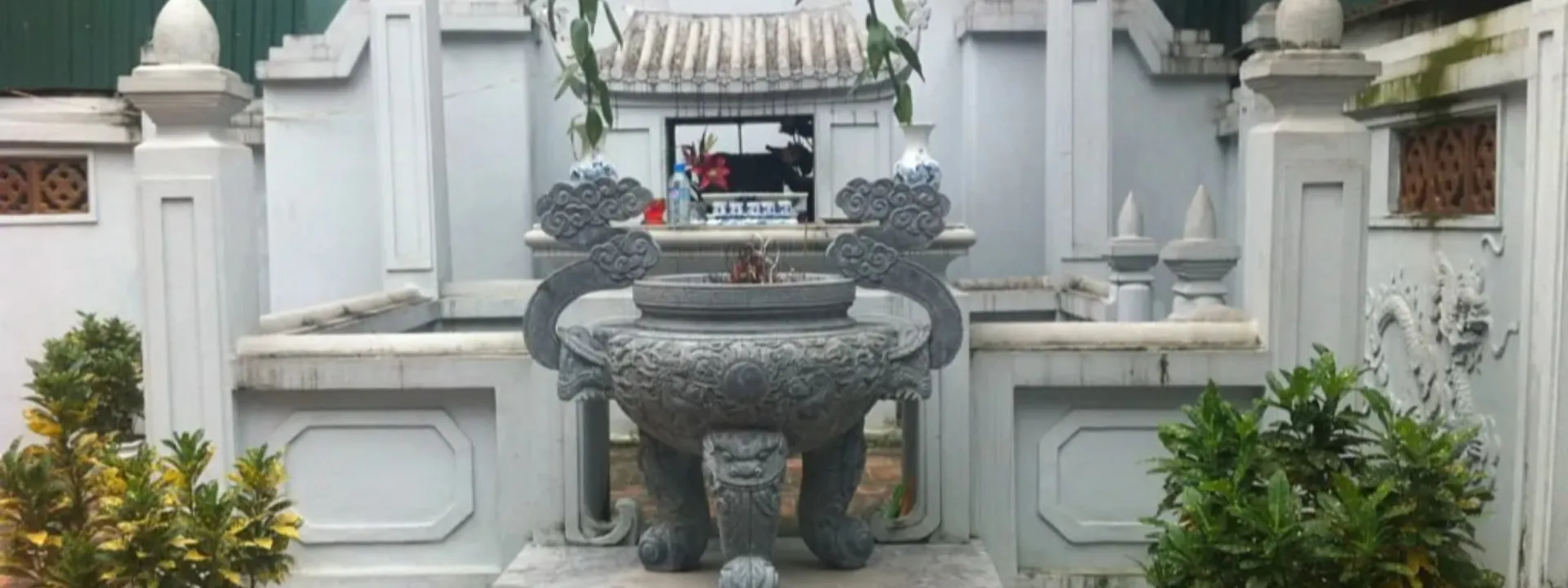 Mộ danh nhân Đặng Trần Côn
