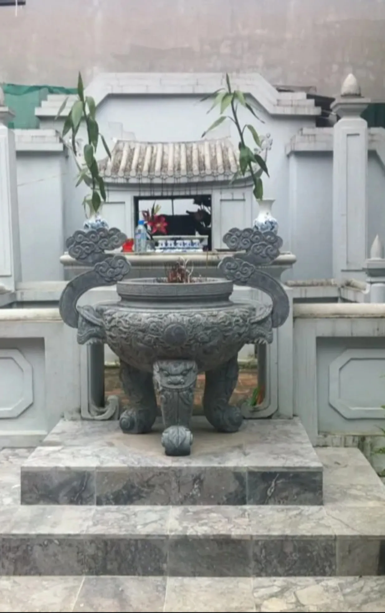 Mộ danh nhân Đặng Trần Côn
