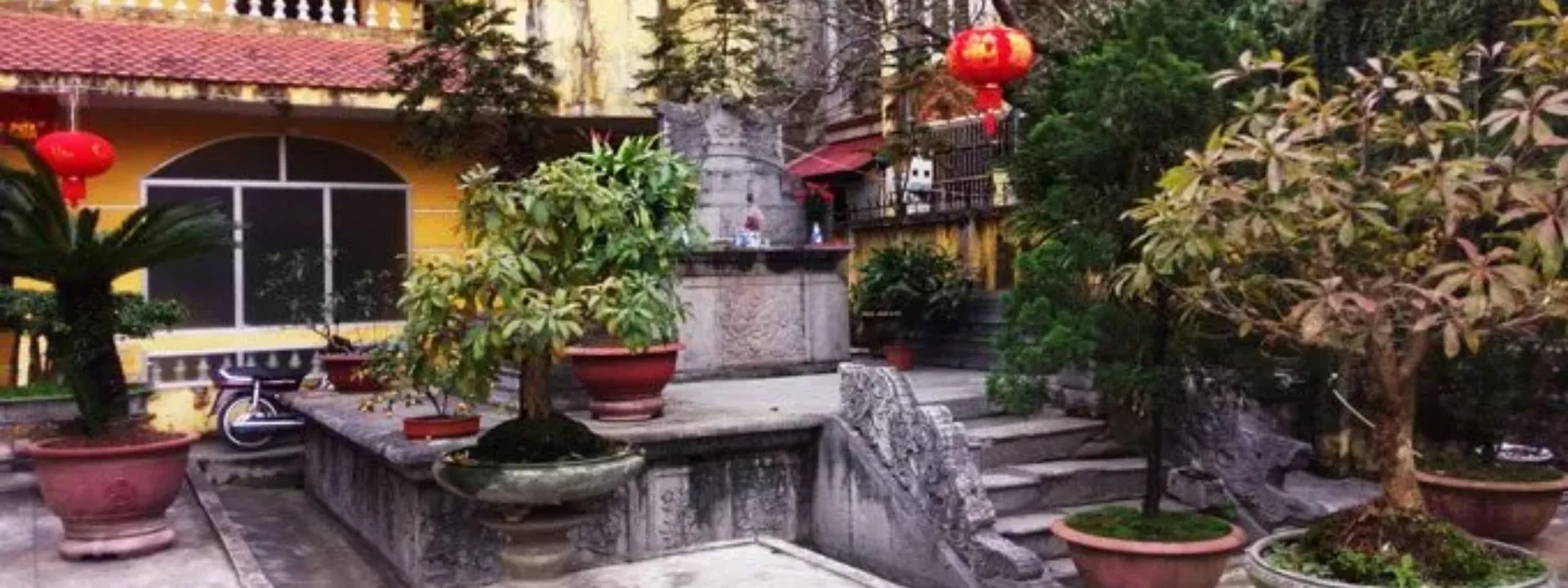 Lăng mộ Quan tri huyện Nghi