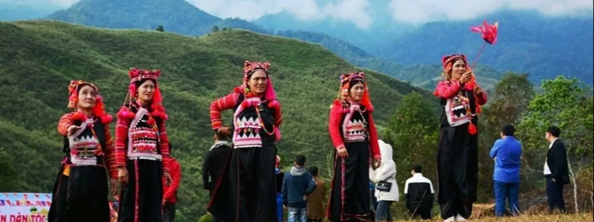 Lễ hội Tết cổ truyền (Hồ Sự Chà) (Dân tộc Hà Nhì)