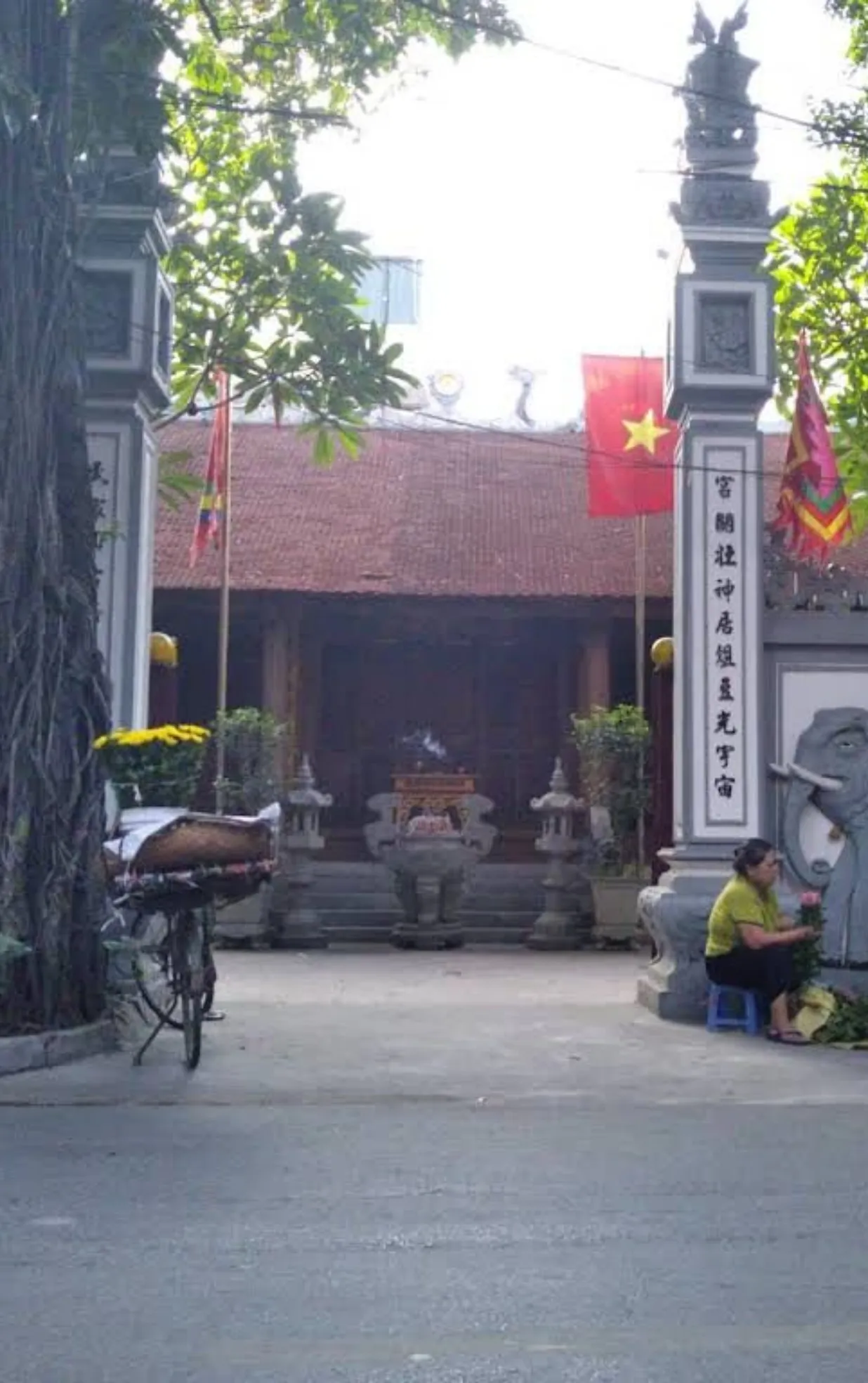 Đình, Chùa Khương Trung