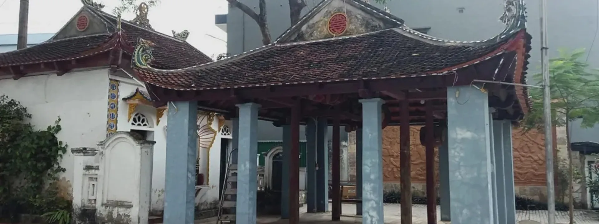 Quán Bến