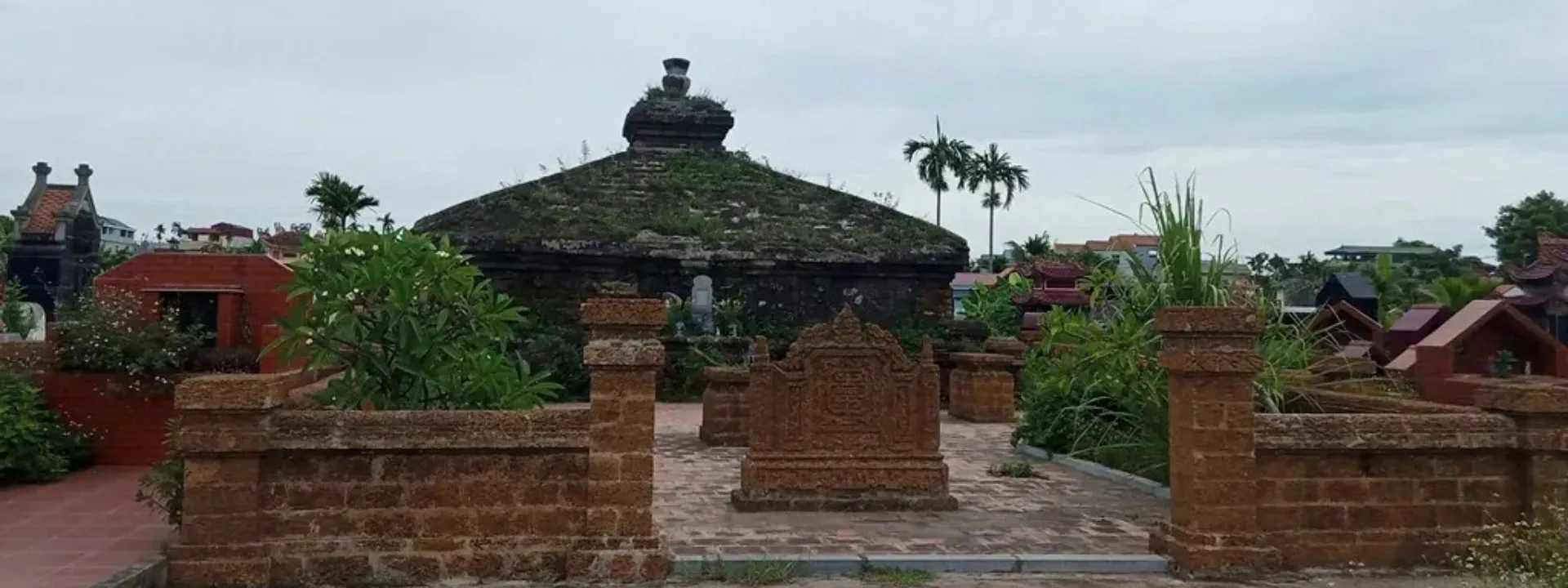 Lăng mộ Đoàn Trọng Côn