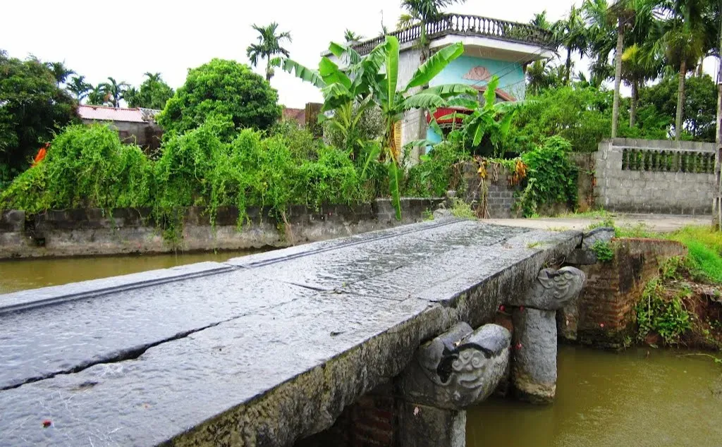 Cầu đá Miếu Khẩu