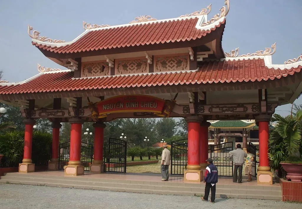 Mộ Và Khu Tưởng Niệm Nguyễn Đình Chiểu