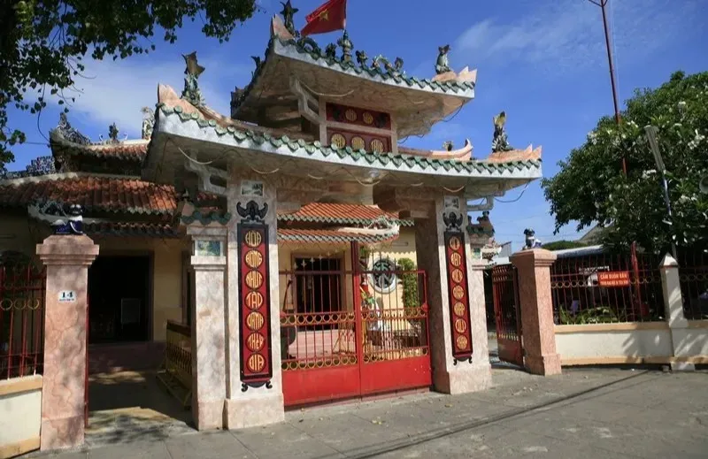 Đình thần Nguyễn Trung Trực