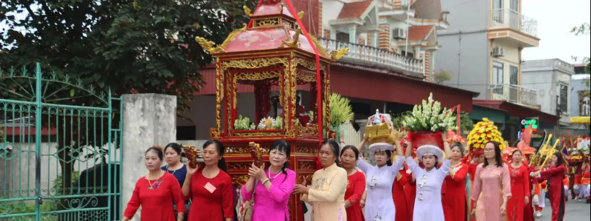 Hội đình, đền làng Rèm