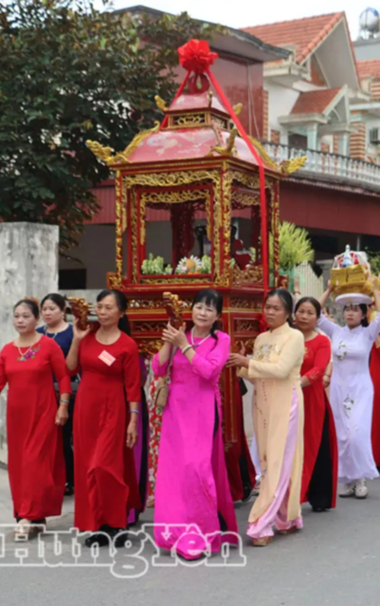 Hội đình, đền làng Rèm