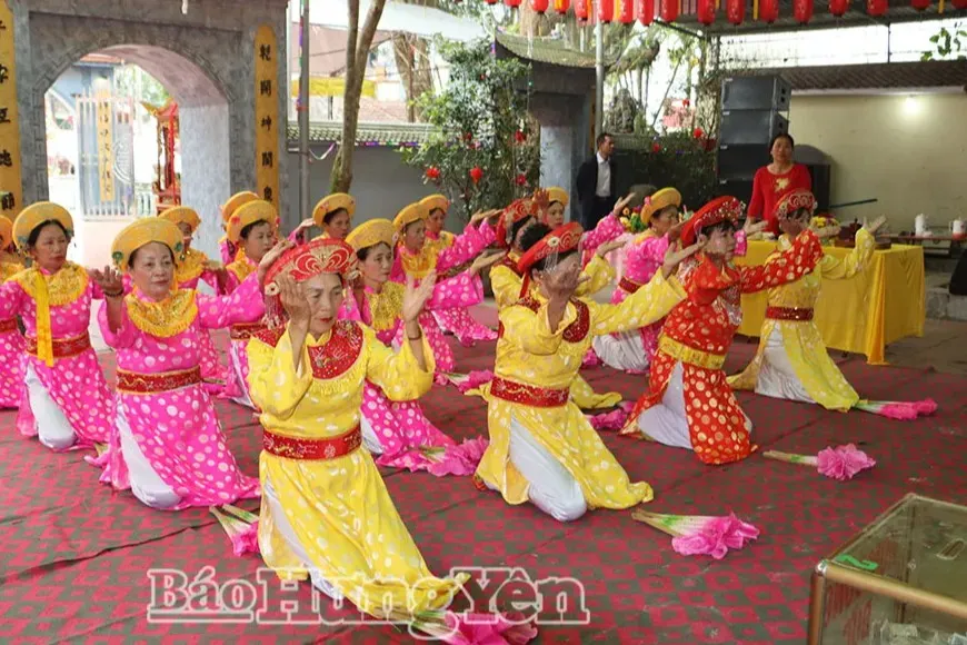 Hội đình, đền làng Rèm