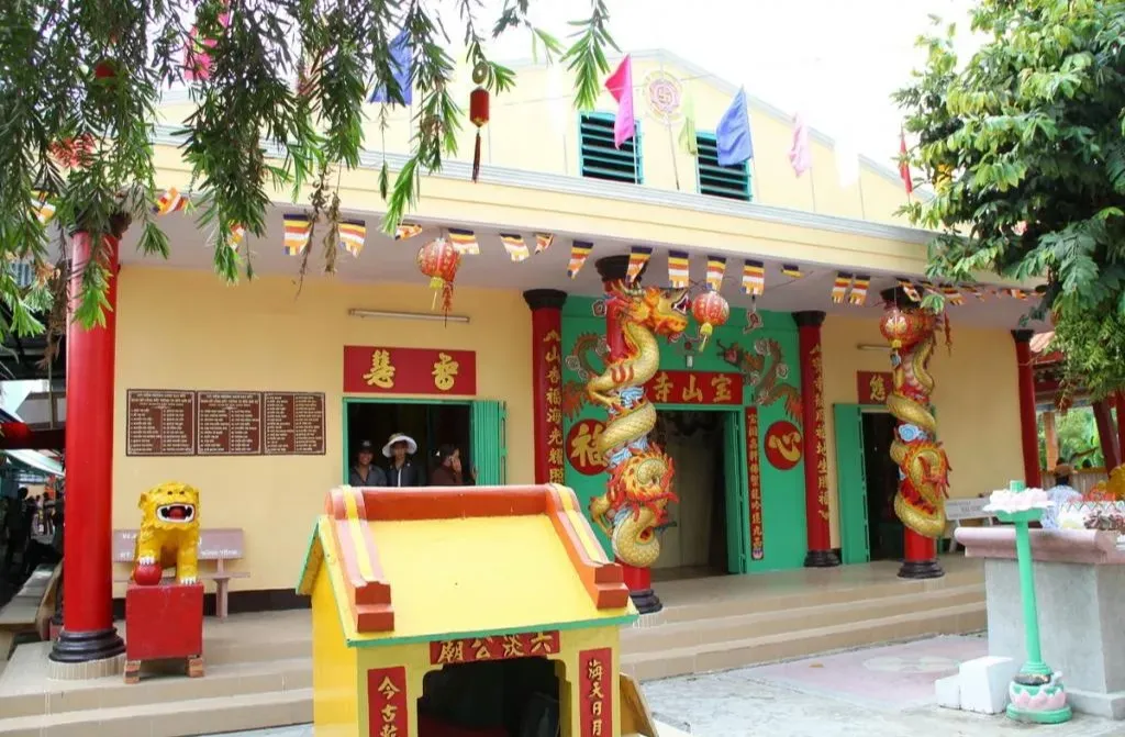 Chùa Đất Sét (Bửu Sơn Tự)