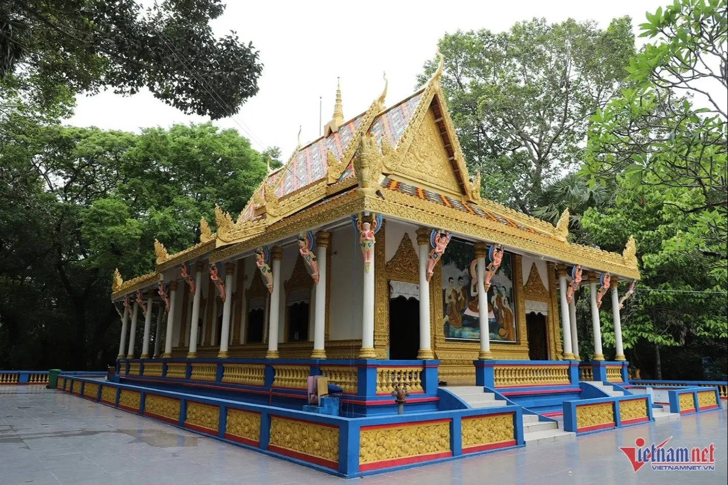 Chùa Dơi