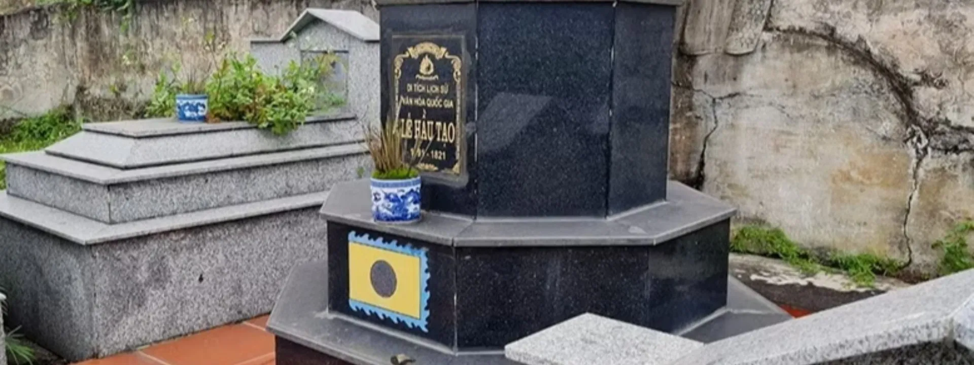 Mộ Và Nhà Thờ Lê Hầu Tạo