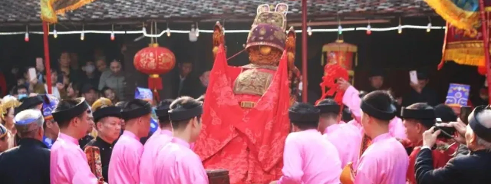 Hội đình làng Chúc Sơn