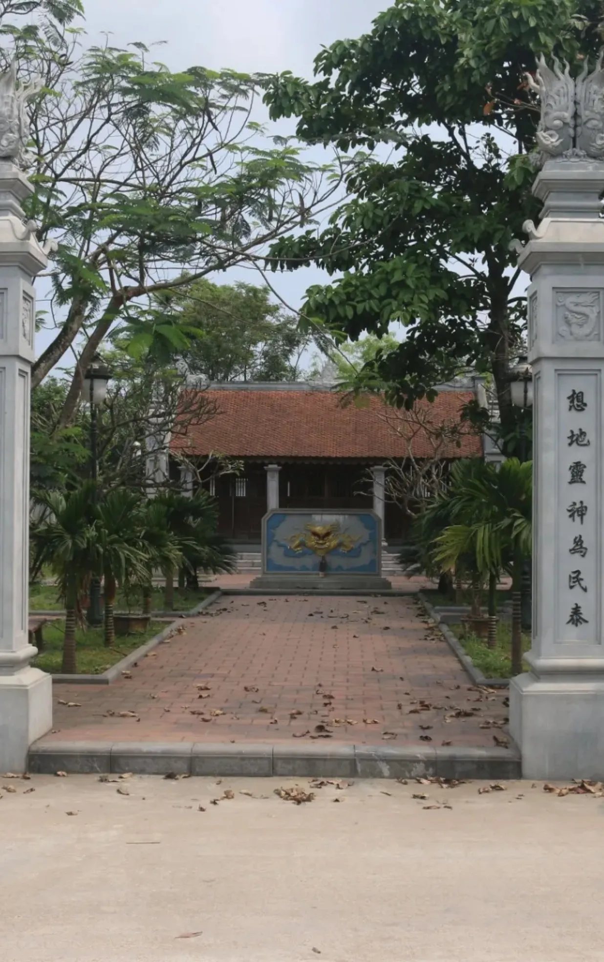 Đền Thờ Phương Giai