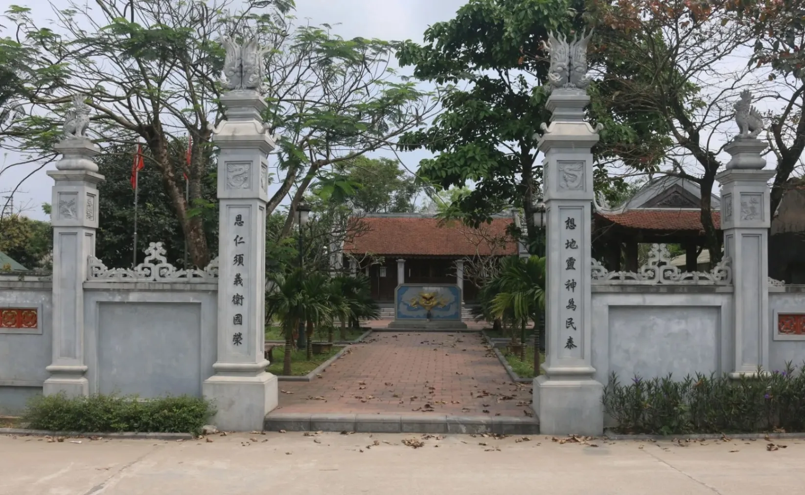 Đền Thờ Phương Giai