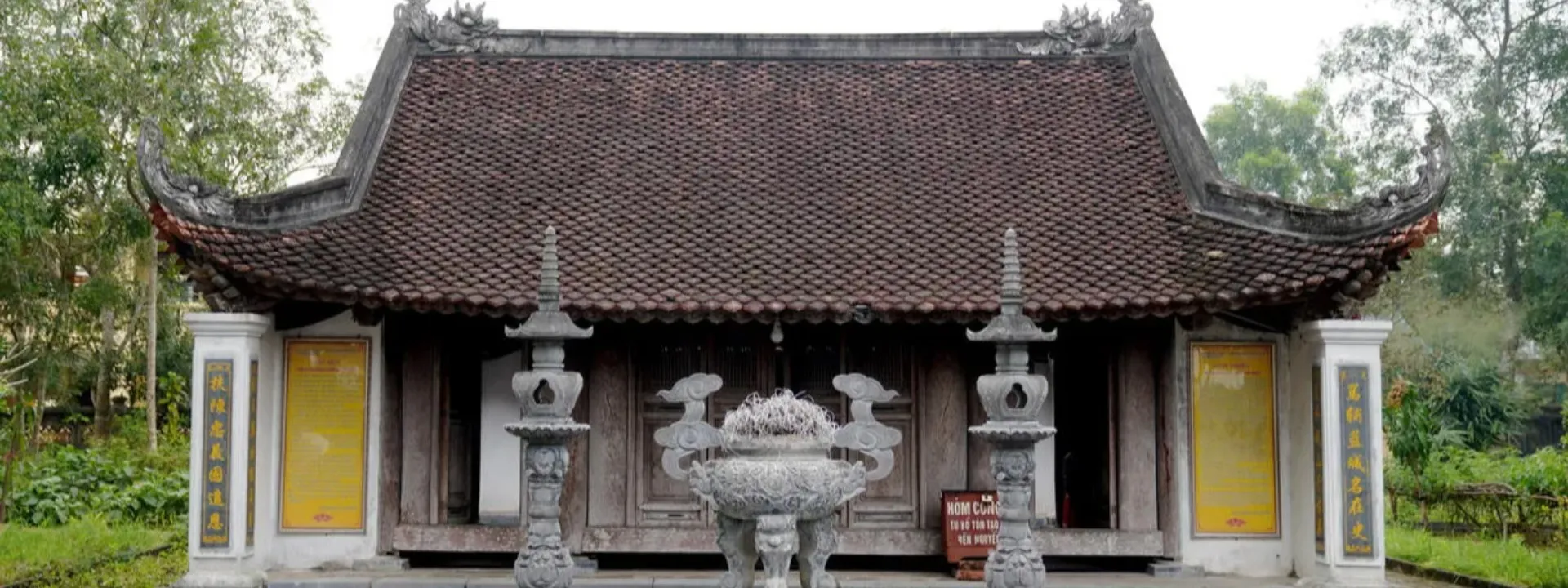 Đền Thờ Nguyễn Biểu