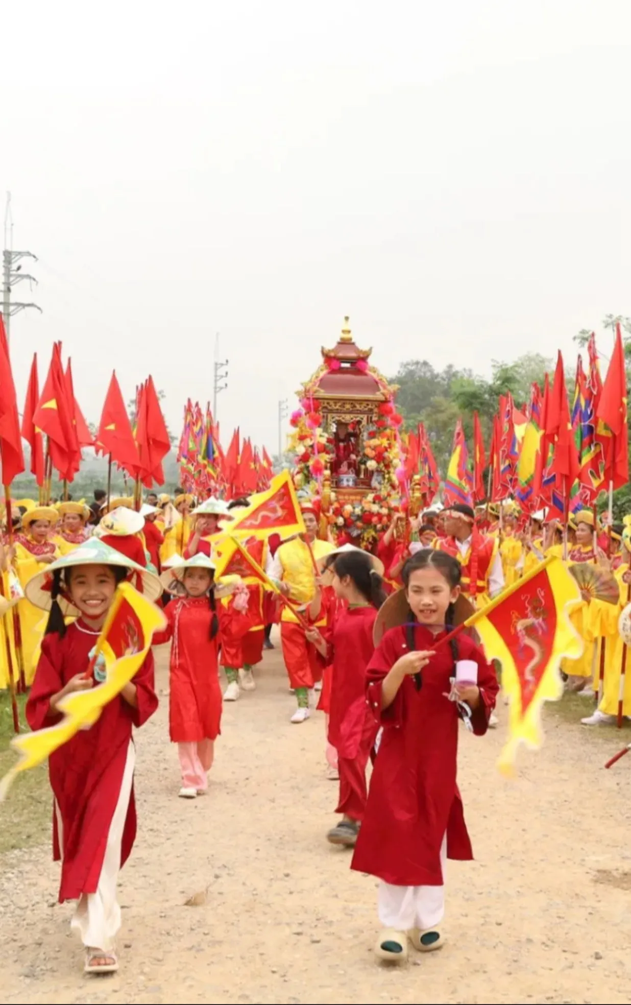 Hội làng Giữa Quýt