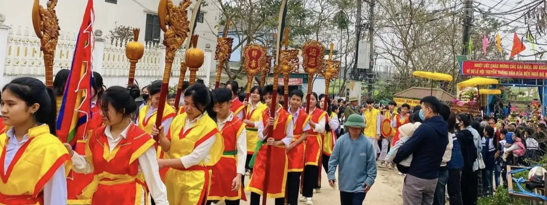 Lễ hội đền Nhà Bà