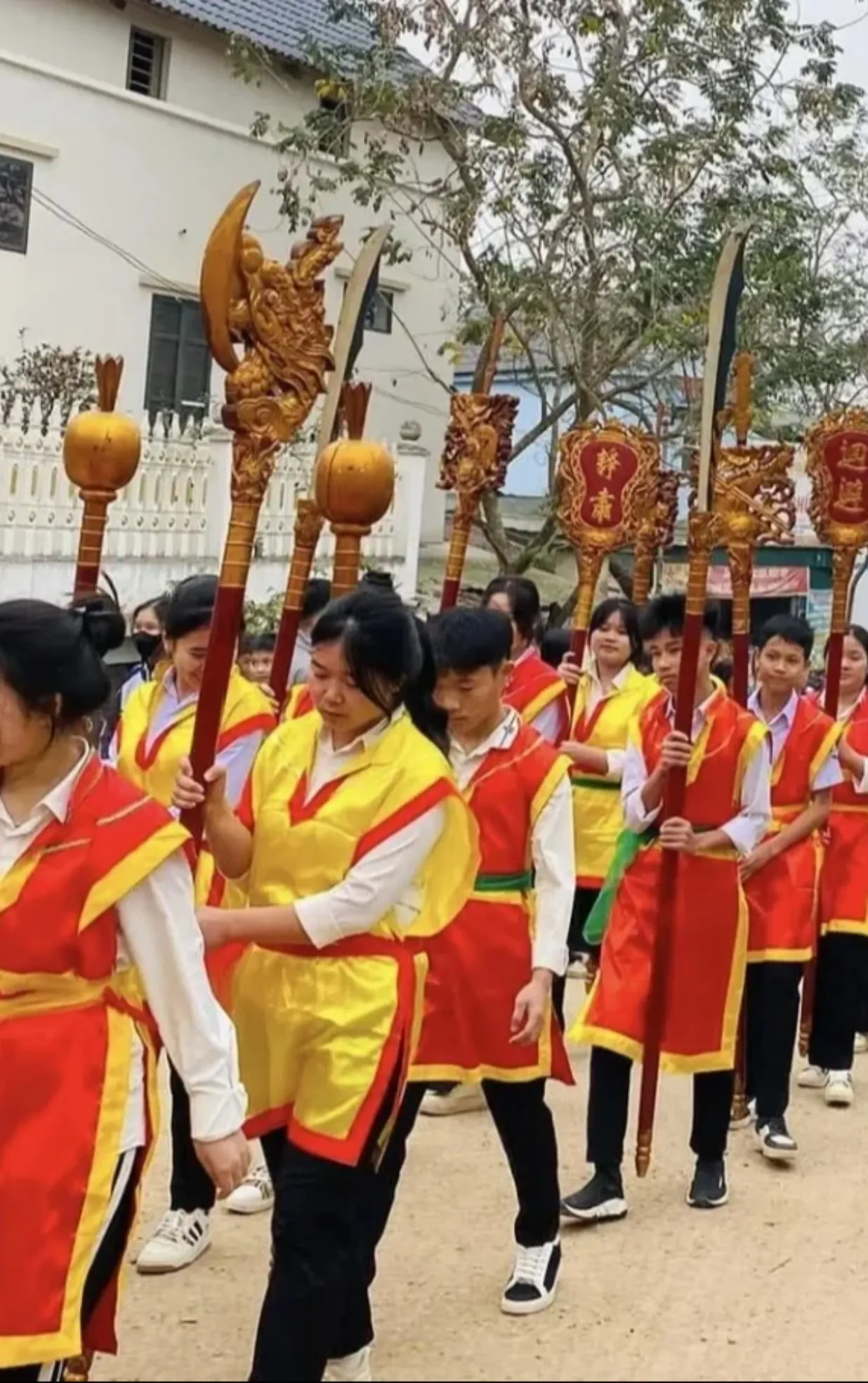 Lễ hội đền Nhà Bà