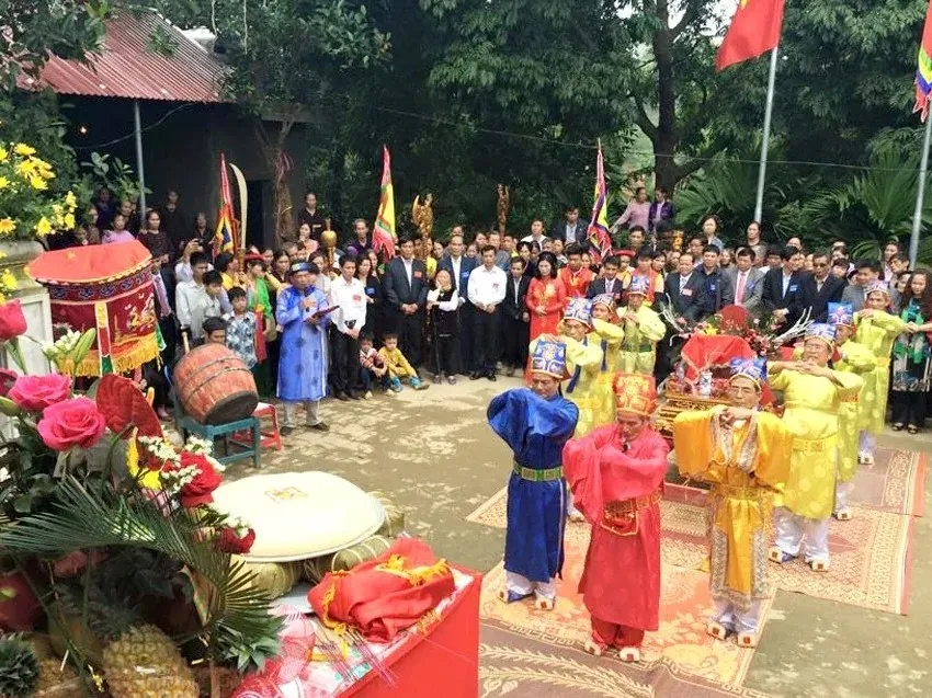 Lễ hội đền Nhà Bà