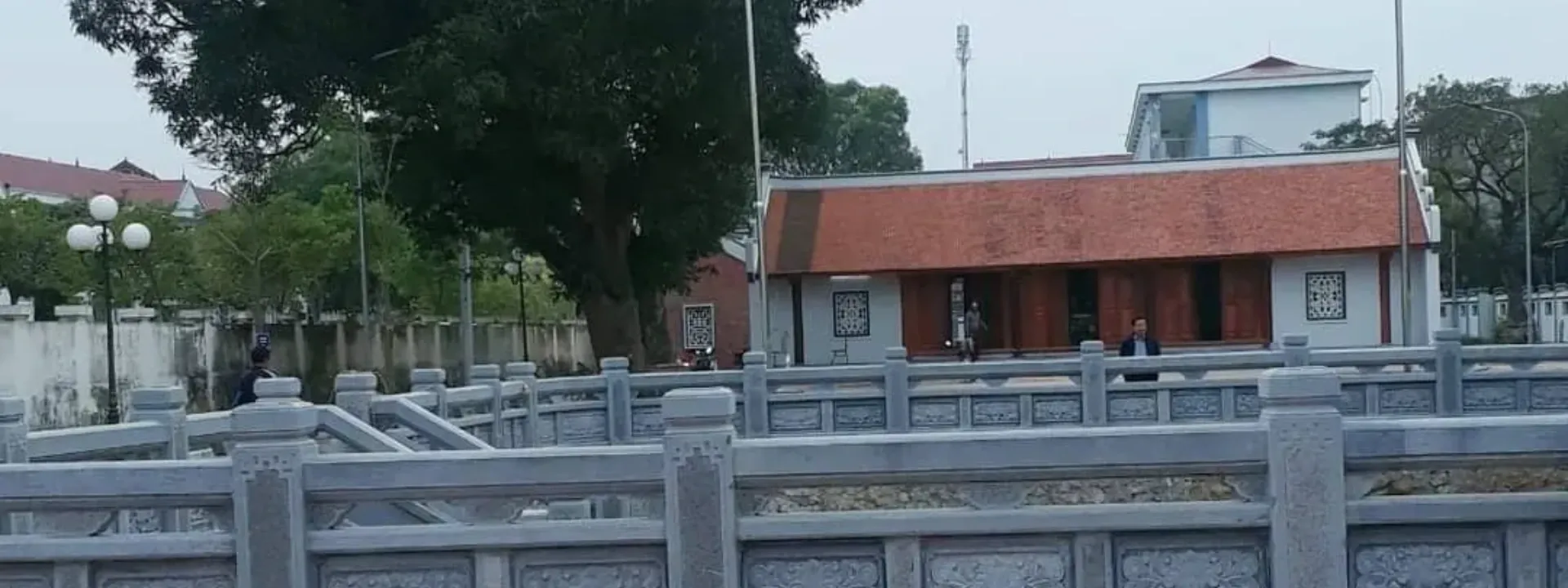 Đền Đông Cao