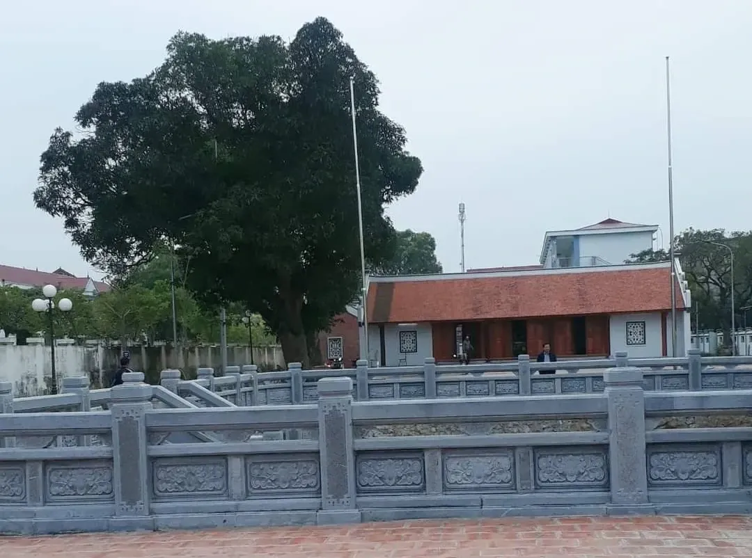 Đền Đông Cao