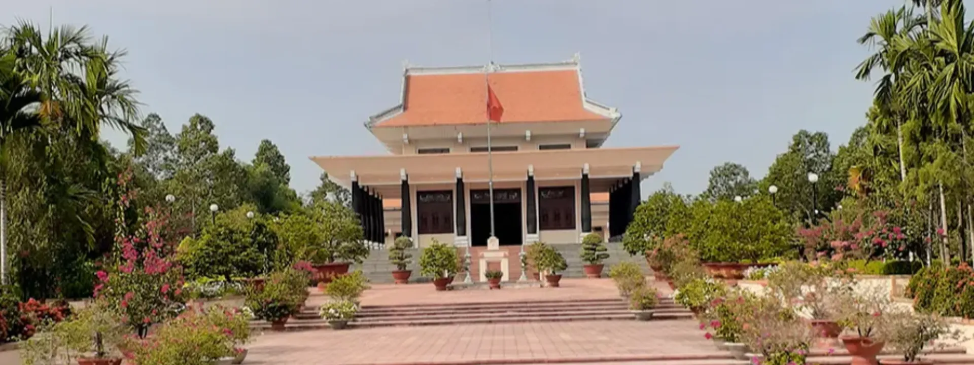 Khu Lưu Niệm Đồng Chí Phạm Hùng