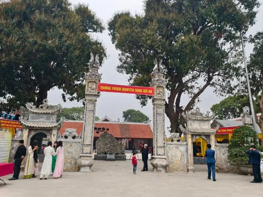 Đền Hồ Đề