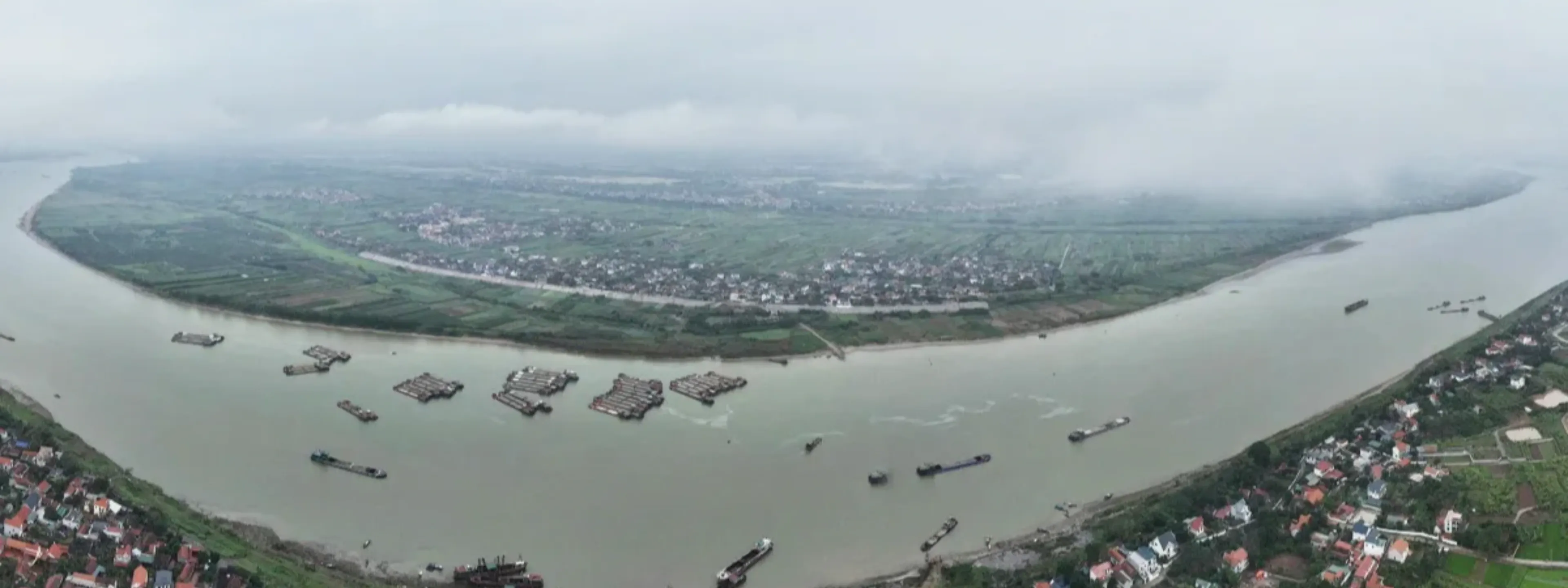 Hội đình và đền Chu Quyến