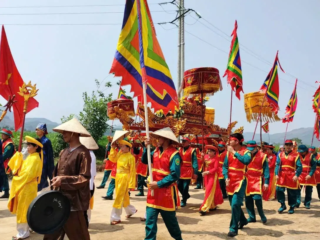 Lễ hội đình Vỏ Trong