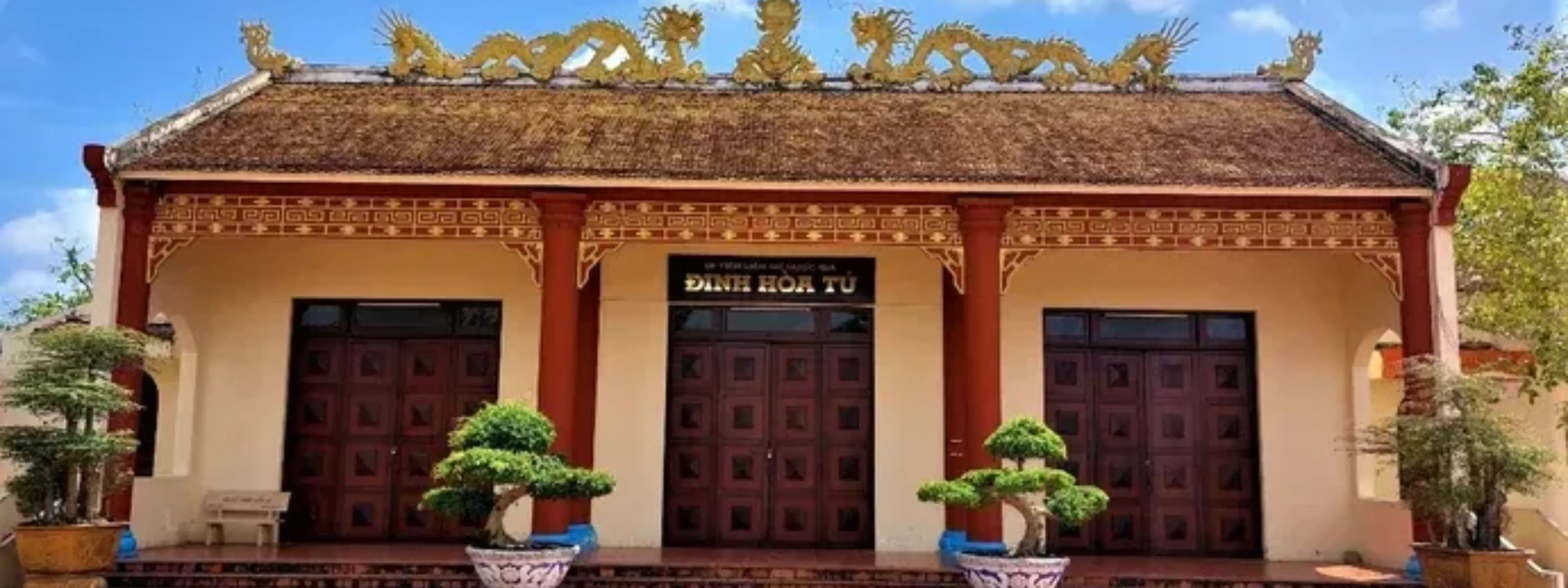Đình Hòa Tú