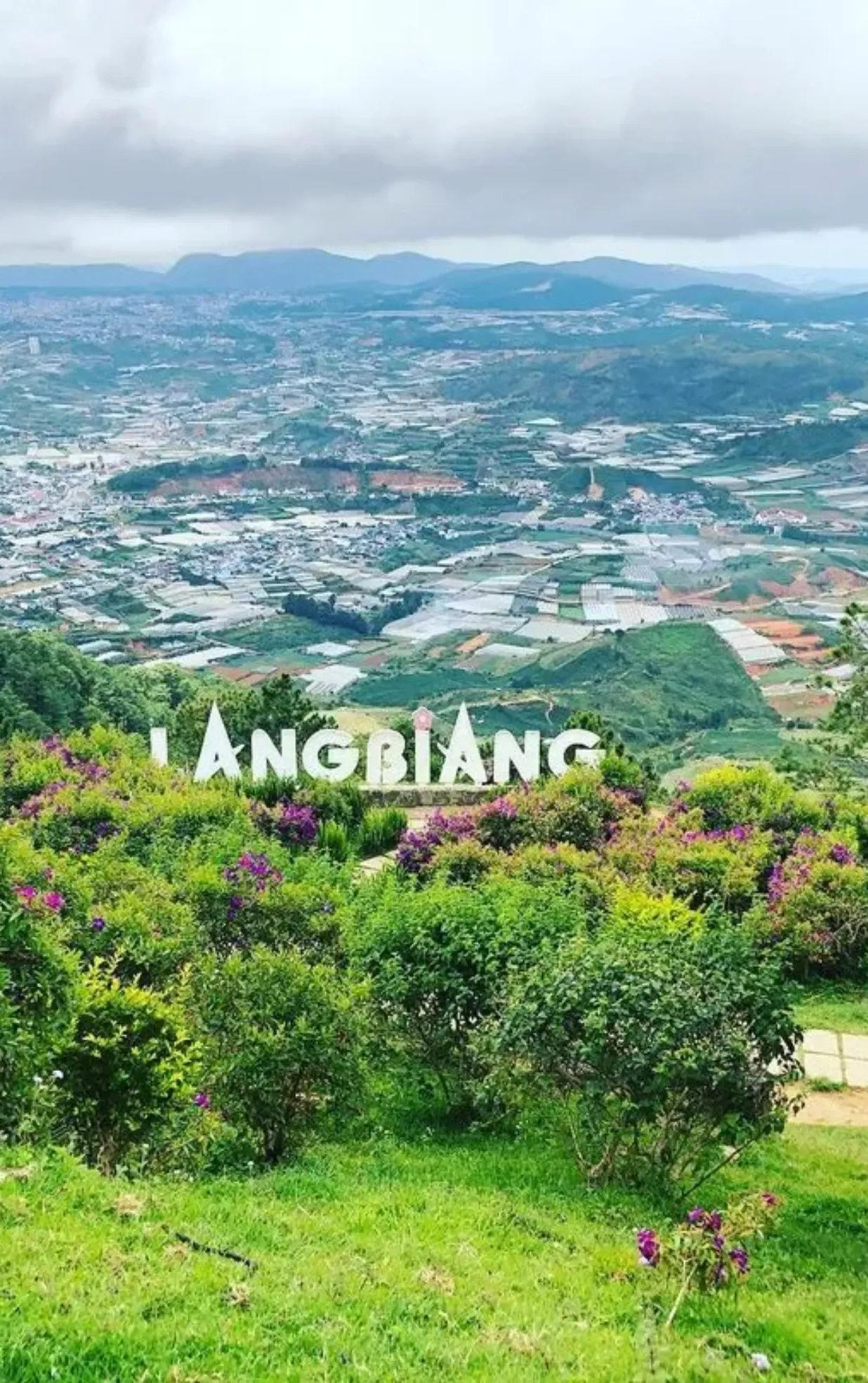 Núi Langbiang